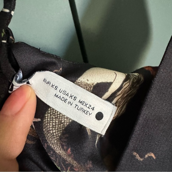 ZARA SATIN MERMAIDS PRINT V-NECK LOW BACK SLIP MINI DRESS XS - Picture 4 of 5